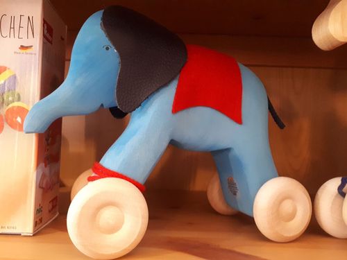 Blauer Nachzieh-Elefant